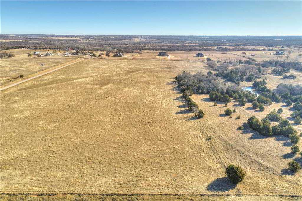 78 ACRES!

A great opportunity just three miles north of Edmond in Guthrie, OK. This corner acreage comes with incredible property views, a single-family residence, a studio + shed, two ponds, and more. 

bit.ly/2WiU3ly