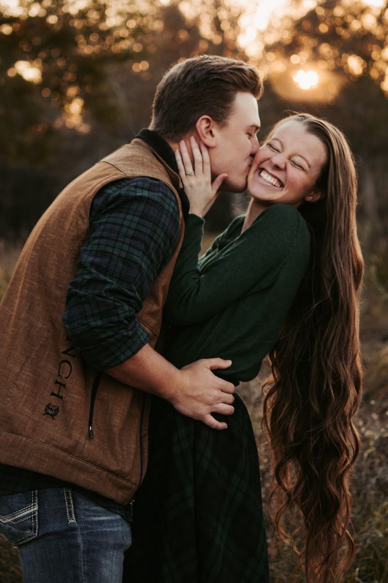HannahBethh97's tweet photo. I posted on every other social media platform but this one...y’all I get to marry my best friend in 5 months!🥰 https://t.co/uR9yJlZeg4
