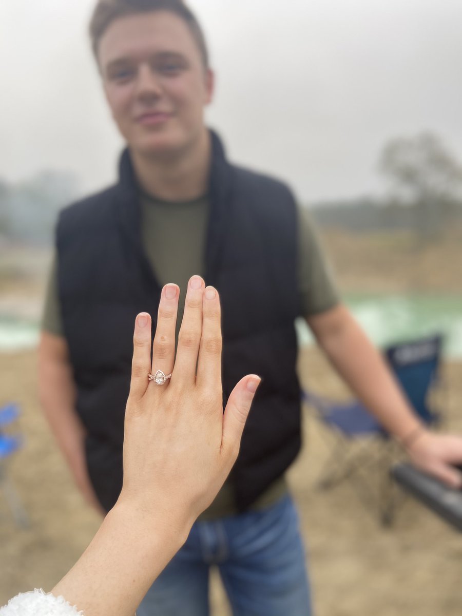HannahBethh97's tweet photo. I posted on every other social media platform but this one...y’all I get to marry my best friend in 5 months!🥰 https://t.co/uR9yJlZeg4