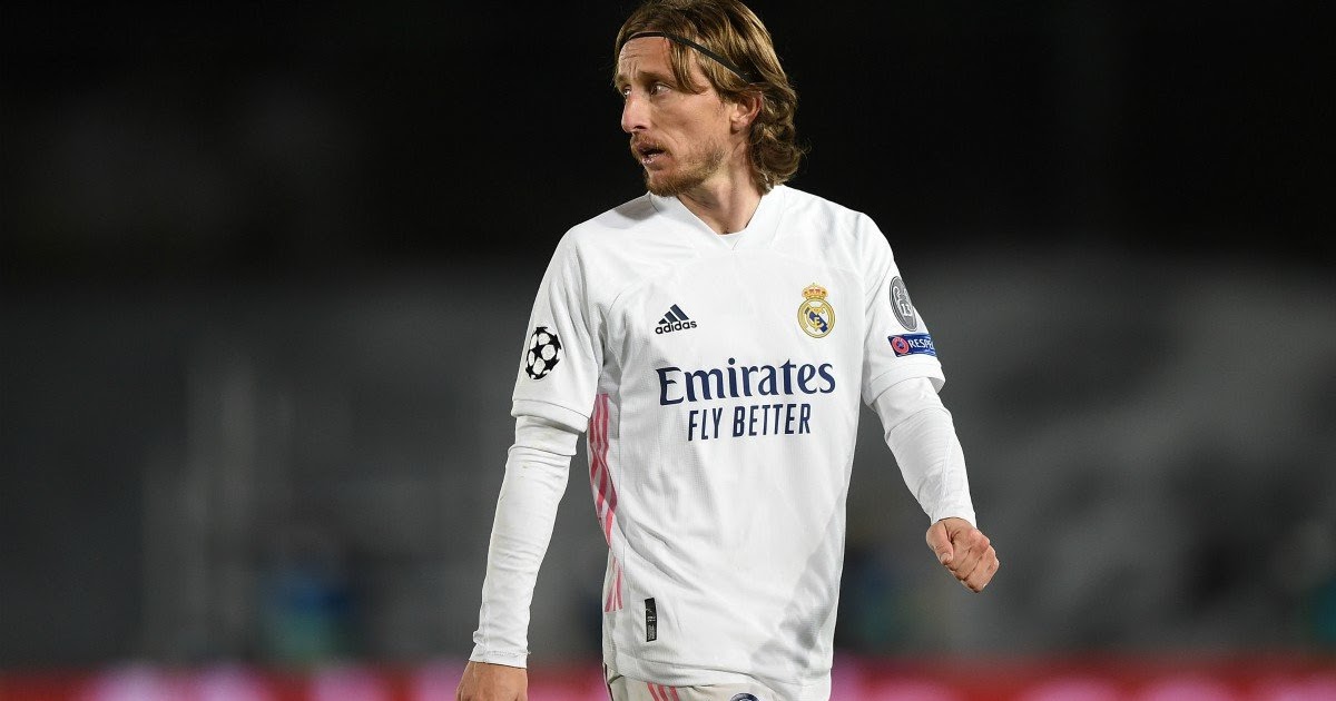 RealMadrid__es's tweet photo. Modric será baja ante el Granada https://t.co/0Gul2AOfqz https://t.co/wCH1wQhCCi