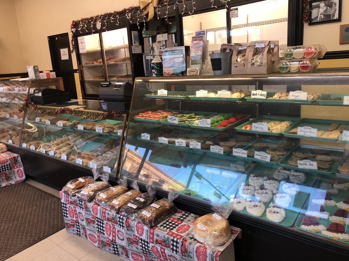 SFAgentJoeMejia's tweet photo. Supporting local small business and schools! #joemejjaagency #whoisyouragent #Gering #Scottsbluff #goodneighbor https://t.co/v7sKXItif0