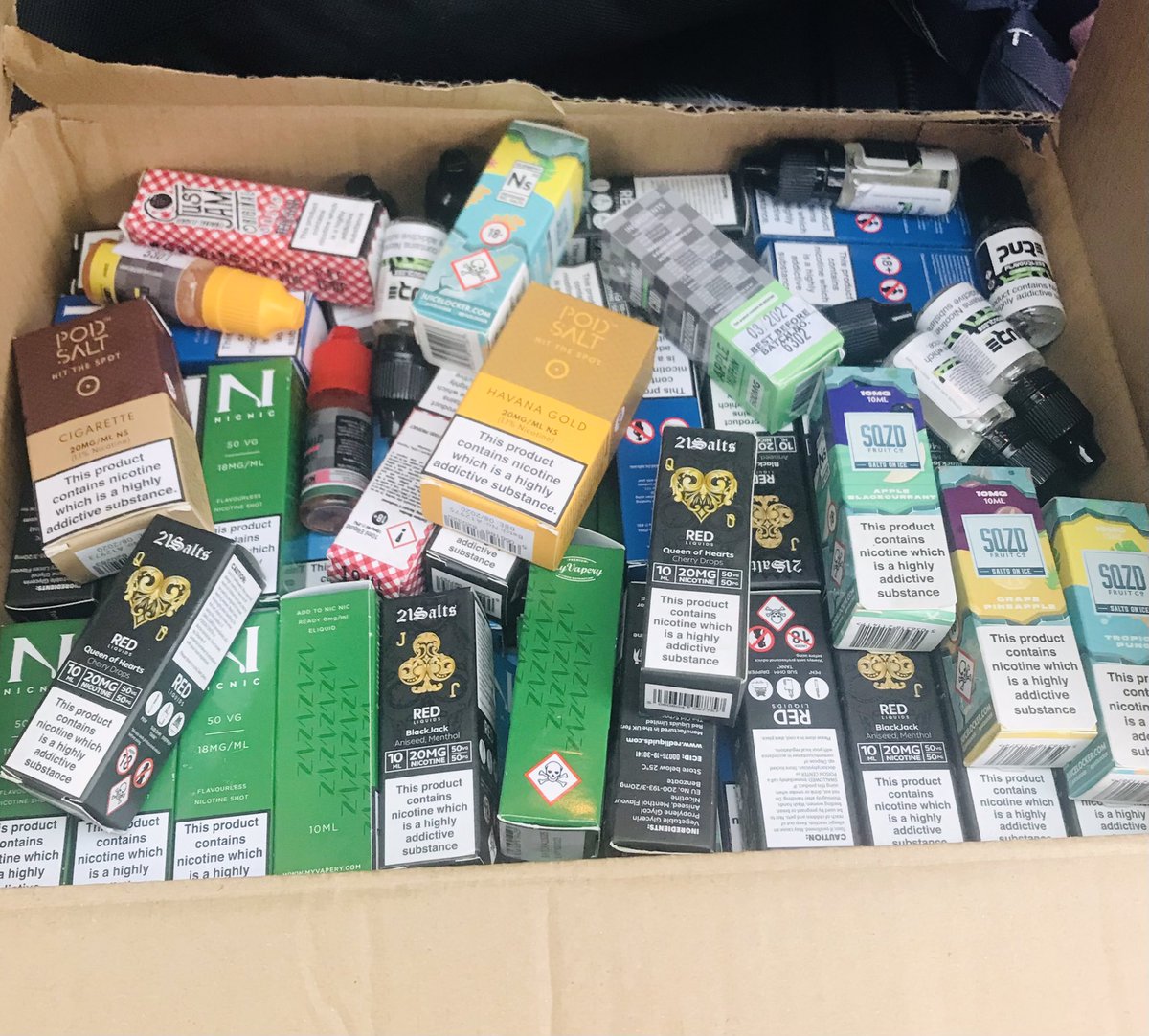 DinoLlp's tweet photo. Just call us trotters independent traders!! Delivering @dinosaucevaping Over southend today! #mobile #delivery #christmas #nic #salt #shots #cbd #tobacco #mango #plain #yellow #green #flavour #cloud #covid_19 #friendly #boot #stock #stockingstuffers #instagram #twitter #facebook https://t.co/wyPNt3L4B3