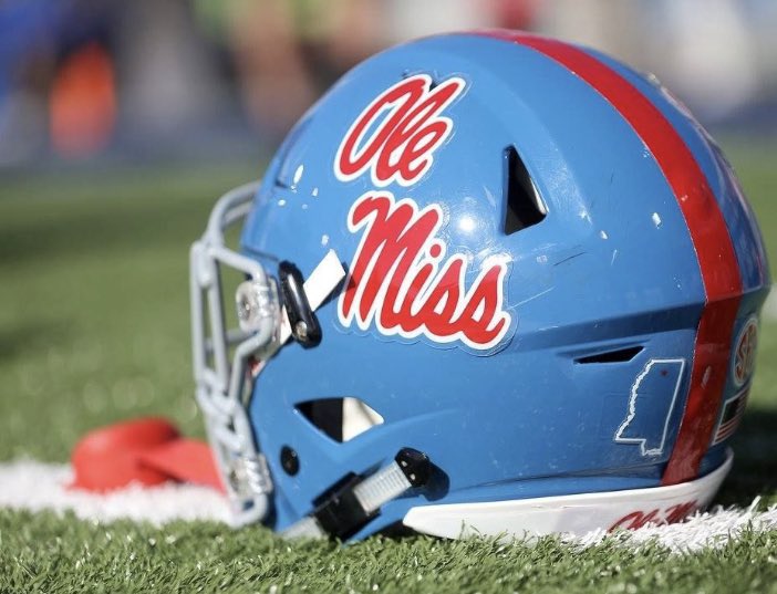 kalebbeasley's tweet photo. Blessed to receive a offer from Ole Miss @LAmustangFB @DilfersDimes @BuckFitz @CSmithScout @BallHawkU @_CoachStewart @si_one11 https://t.co/PftGP9jcRZ