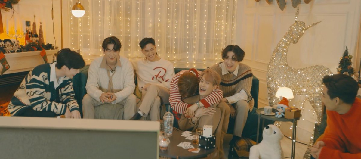 bambamshorseu's tweet photo. 💚💚

#GOT7_우리가사랑했던_그겨울
#GOT7_Once_Upon_A_Time
@GOT7Official #갓세븐 #GOT7 https://t.co/W5C6QwKTaC