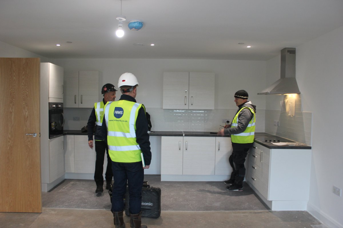 HMSinfo's tweet photo. Working hard in the run up to Xmas to support @WeAreTorus getting this #ExtraCare Scheme at Foundry Wharf complete, this scheme comprises of 109 x 1 bed apts and 21 x 2 bed apts. Applying finishing touches with a handover date due early next yr
#completionKings #hohohandoverready https://t.co/KCkag1tujB