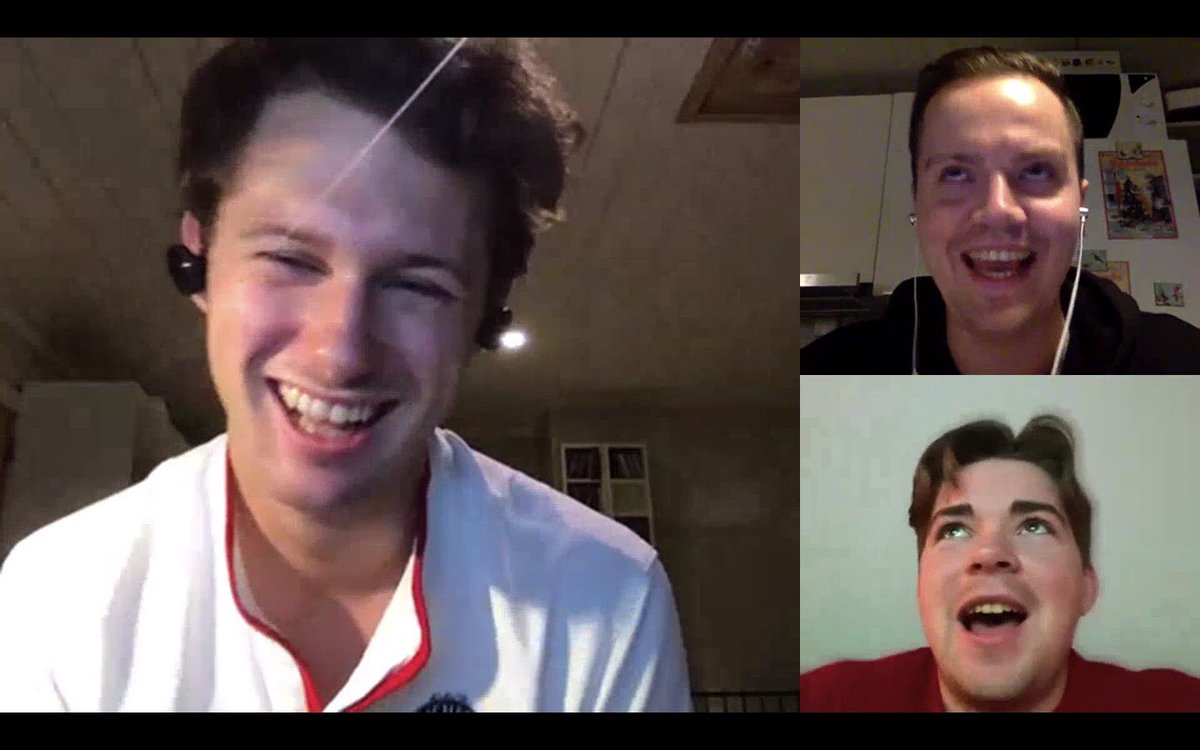 ballihatt's tweet photo. Episode 30 Bittelille julaften er ute🔥 

Ball I Hatt ringer julen inn via Skype! Vi snakker om blodige føtter, rebusløp, en sann legende fra Tynset og akevitt. Hør, abonnér og del med med en venn. Finnes der du hører podcast⚽️ RT gjerne🤝

Apple Podcast: https://t.co/63lpWGhPxG https://t.co/Ykt8x1pI2i