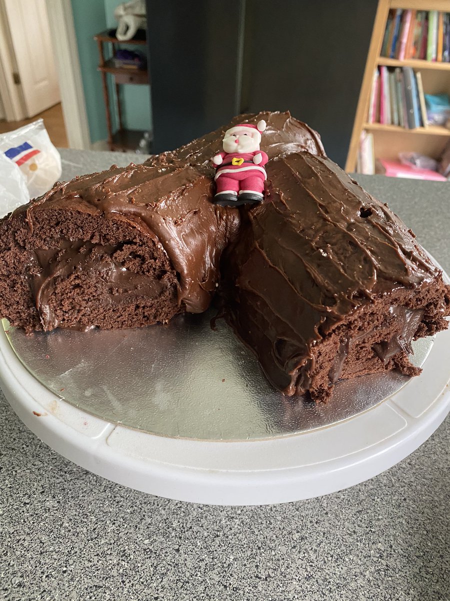 saranne335's tweet photo. Xmas baking https://t.co/20fTZJxT9L