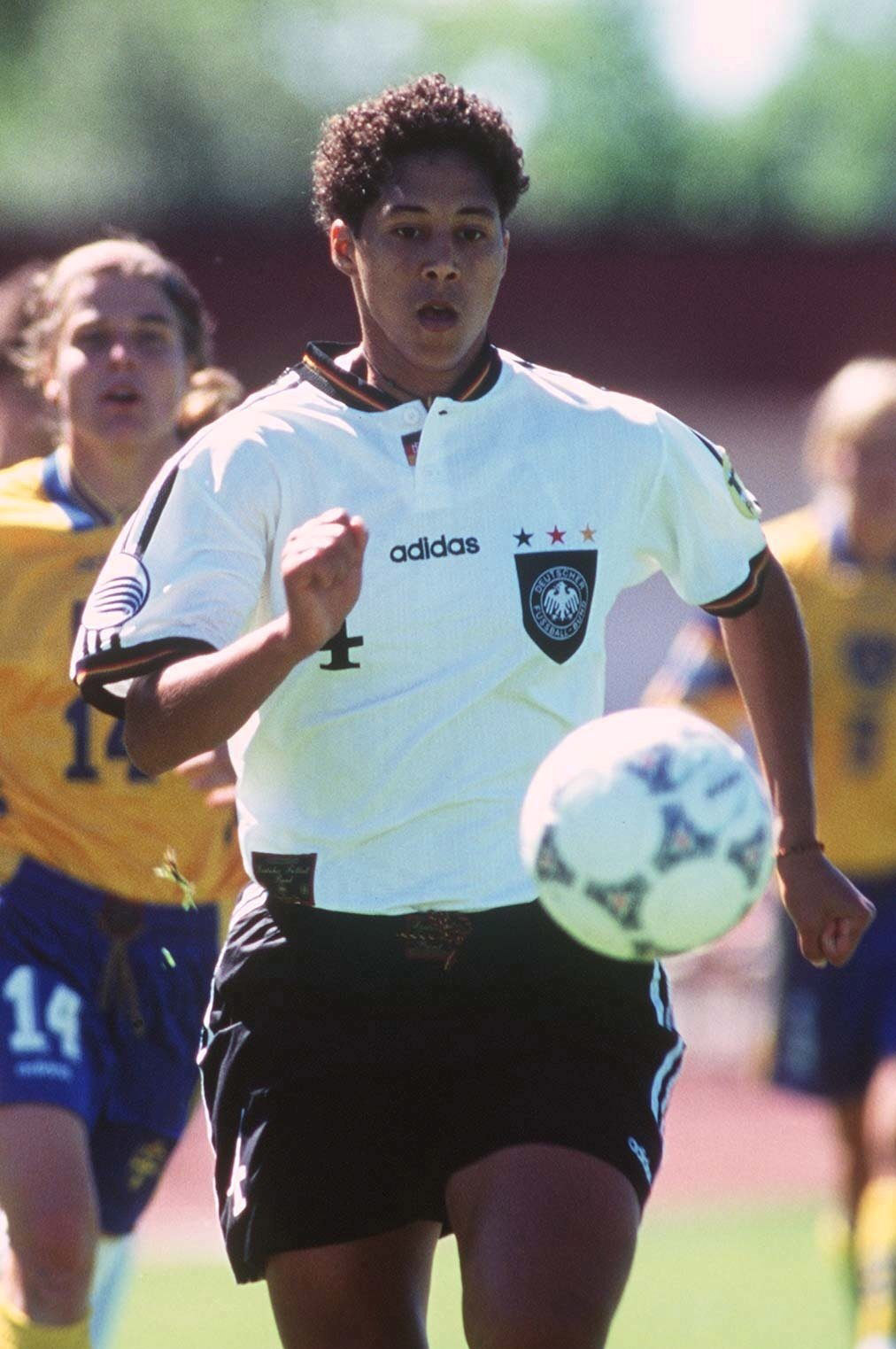  Happy birthday to a three-time Women\s EURO winner and a great - Steffi Jones     