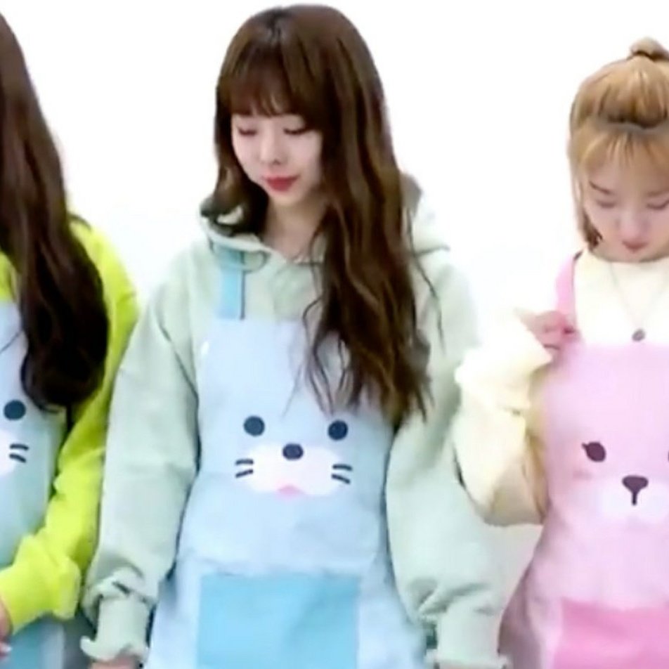 namvithinker's tweet photo. #NAMVI's voice: we are kitties !!!
#비비 #LOONA #남준 #RM #BTS https://t.co/mbb5mWneed