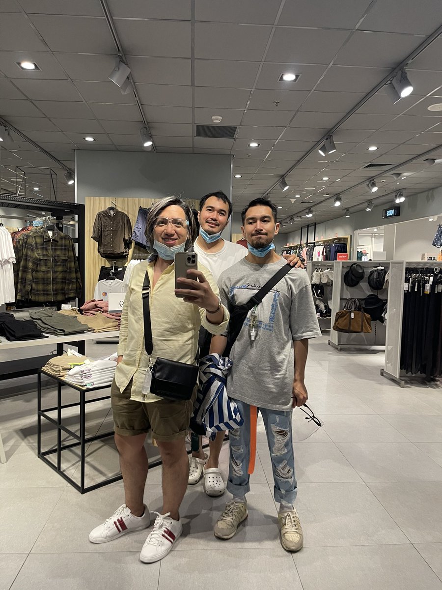 MiniKhooper's tweet photo. Missed you guys! πππ #HSFriends https://t.co/I2Gn2NN4a0