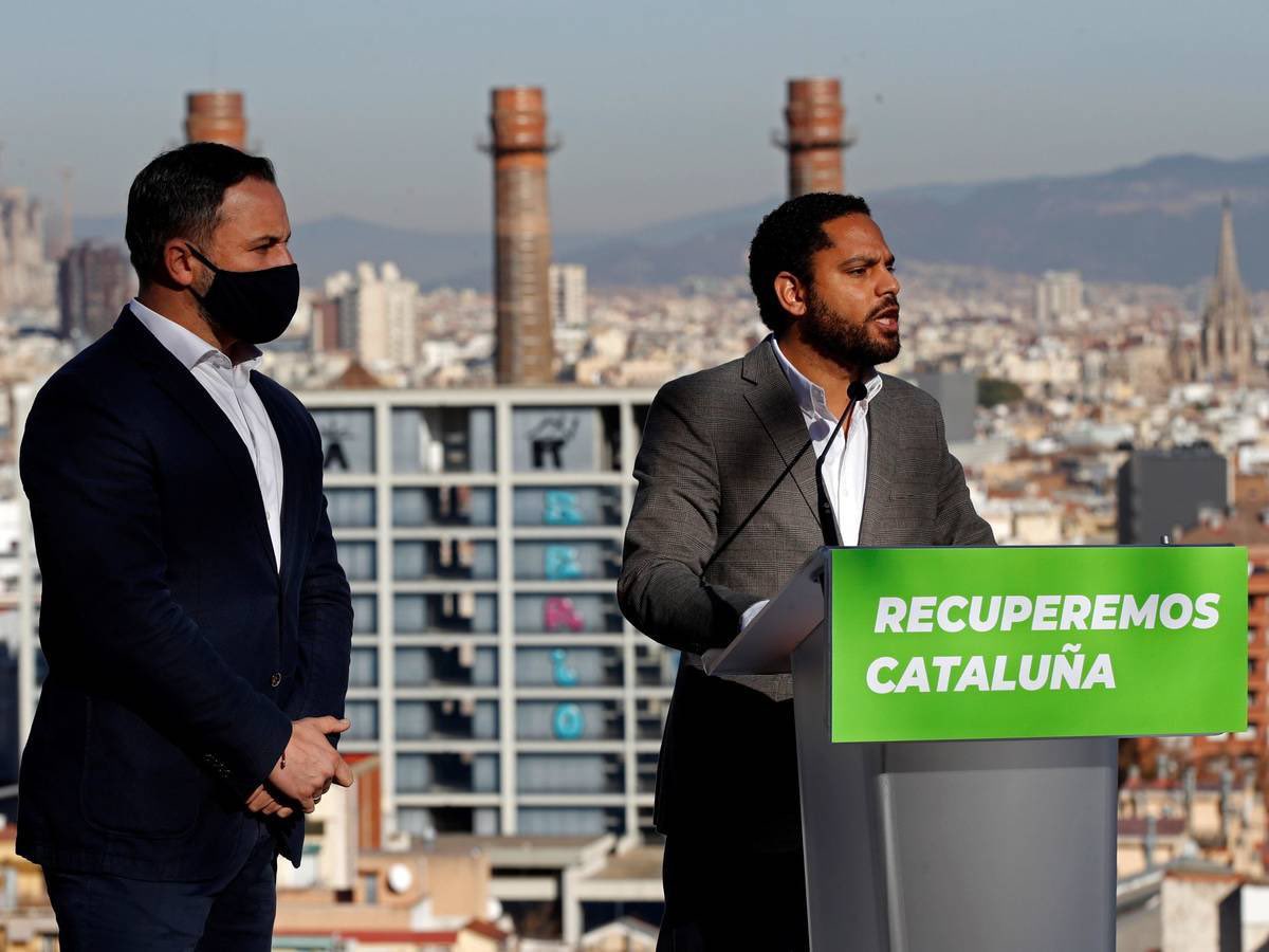 Mike88056261's tweet photo. Santiago Abascal Presente el Lema de VOX para las Elecciones Catalanas del 14 de Febrero.
Tenéis Vídeo en el Canal: https://t.co/pIZFbgL9MY
Santiago Abascal pide unas elecciones en libertad. https://t.co/RcpX8rcOzs