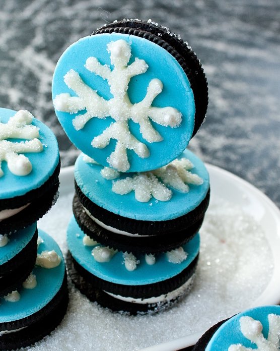 Christmas Dolliday Treats: Thread