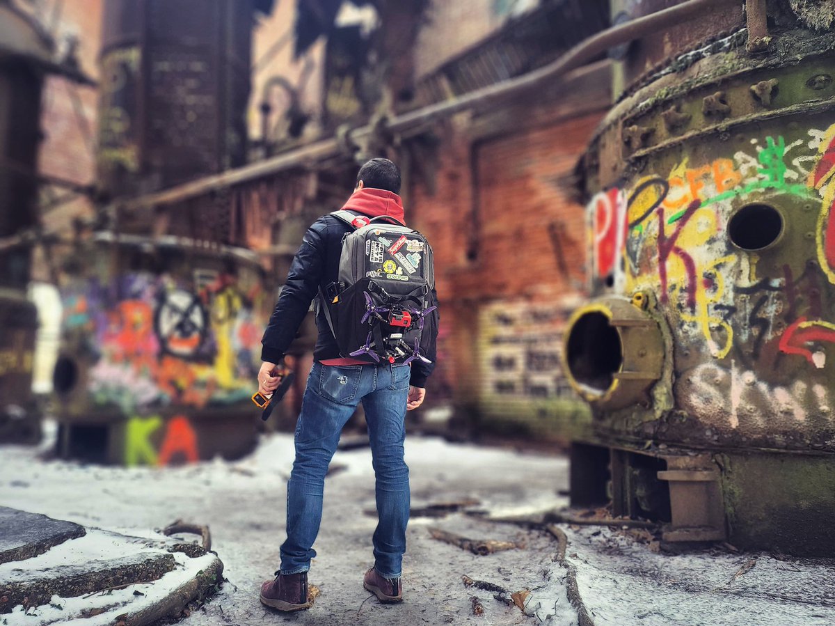 DstruxF's tweet photo. Bando cinewhooping 
#drone #fpv #abandoned https://t.co/3LegEOLr46