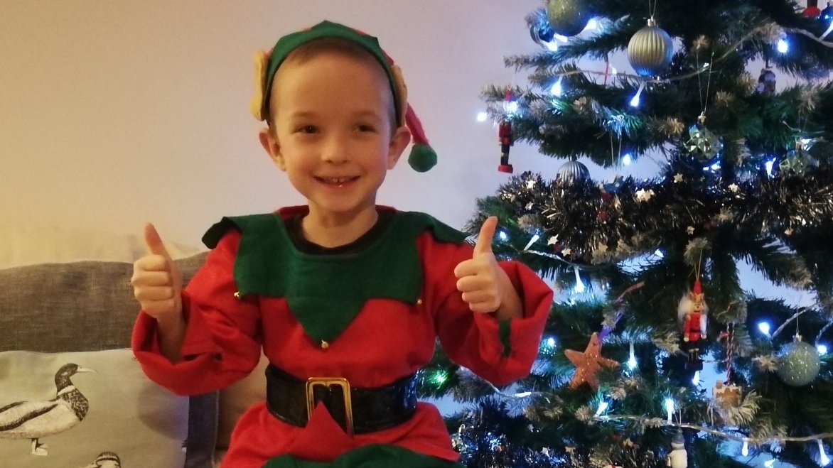 CMLBlueBelle's tweet photo. It's nearly goodbye to #AlftheElf! Fear not as he's getting in your ear tomorrow, 23 December & telling jokes from 6.00am on @BBCSurrey plus live on the air waves at 8.20am. Don't forget to set that 'elf alarm & tune in! You'd be a Gnome not too๐คฃ๐#ChristmasCrackers @BLVISchool https://t.co/M0eZdVreoU
