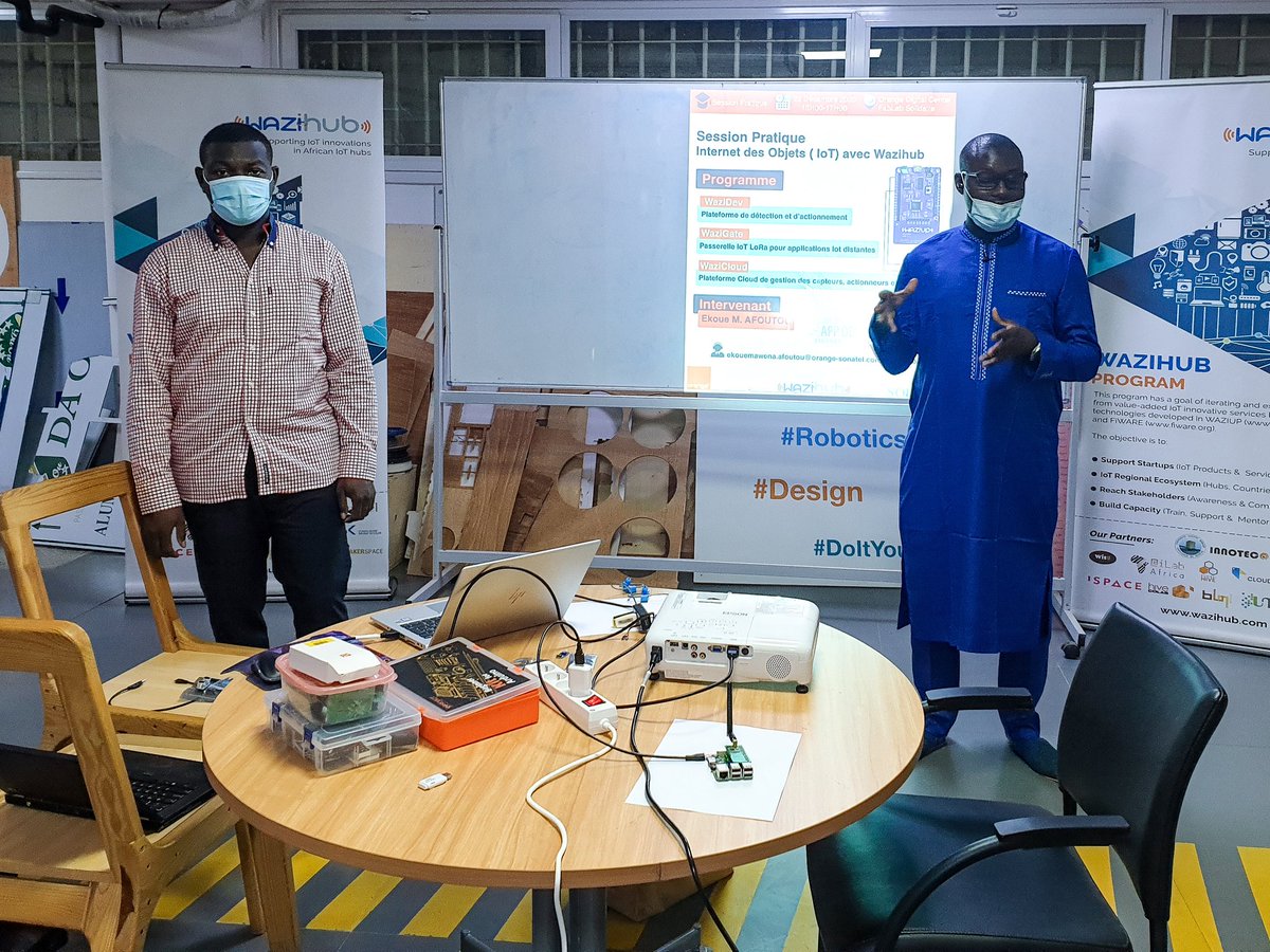 orangestartupst's tweet photo. Lancement de la session pratique sur la technologie @waziupIOT avec le @GroupeSonatel au #Fablab de Orange Digital Center.
#Wazihub #IoT #make #insideodc #codingforbetterlife #LabS #doityourself https://t.co/auRfqSKyNS