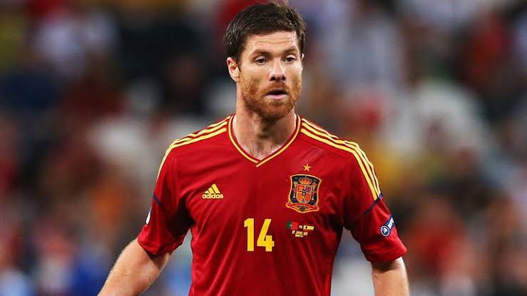 Xavi, Alonso & Busquets, alongside Iniesta & David Silva, formed an incredible midfield for Spain between 2008-12. Since Iniesta & Silva are AM's, I am ignoring their achievements. Xavi & Xabi Alonso were 28 & 30 years old when they were selected for the 'TOTY' for the first time