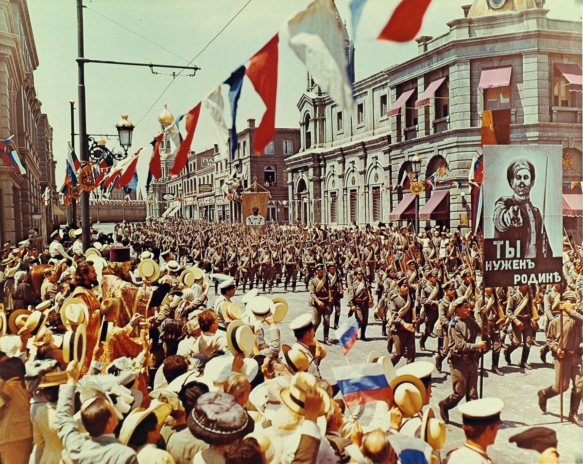 zibi20201's tweet photo. �� Ta zrealizowana w epickim stylu opowieść o wielkiej miłości, ukazana na tle burzliwych przemian z początku ub. wieku w Rosji, wzrusza widzów już od 55 lat!
22/12/1965 odbyła się w Nowym Jorku premiera ekranizacji powieści Borysa Pasternaka, filmu Davida Leana "DOKTOR ŻYWAGO". https://t.co/6PqpDmuSFk