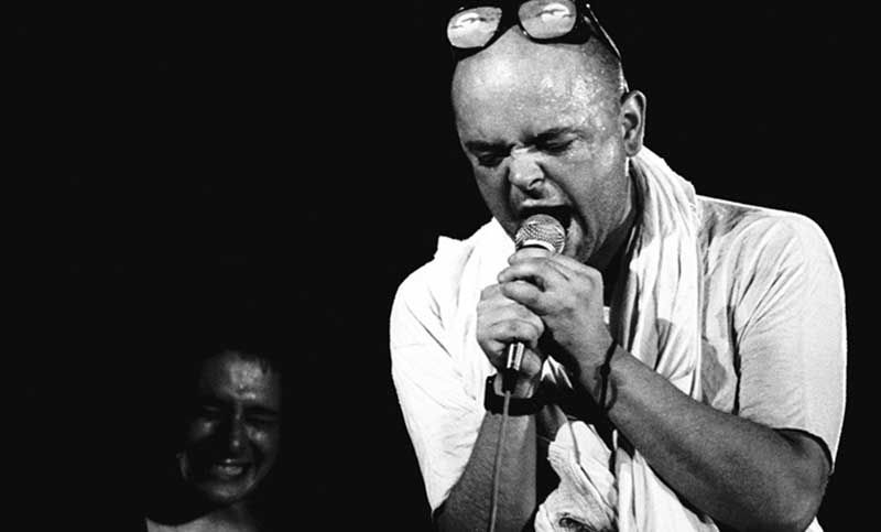 Depasorock's tweet photo. 22 de diciembre de 1987. Hace 33 años que nos dejaba el mas rockero de todos, Luca Prodan. Legendario líder y vocalista de la banda argentina Sumo. https://t.co/WfdLV12ofS