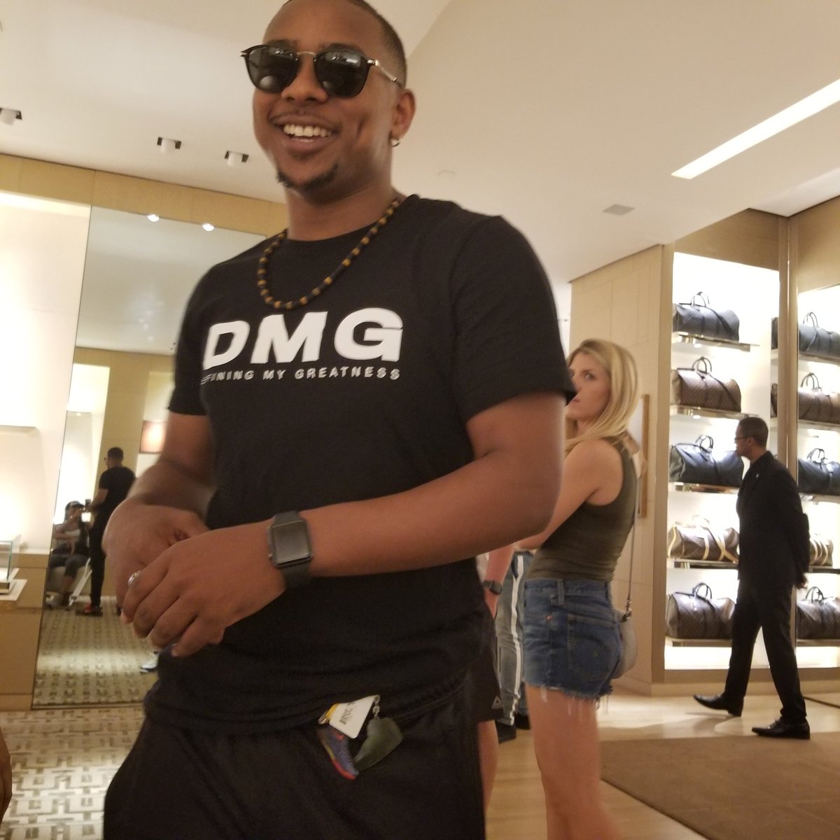 Dymples0's tweet photo. happy DaVon day 2 my wonderful son.on this day 1991, u broke out N2 this world, #definingmygreatness daily.thru lifes highs n lows,u still continue 2 define greatness within urself &amp; place ur stamp on others. I'm so fricken proud of the man u have become.Happy DaVon Day #monsluv https://t.co/Wi3K0IX0kM