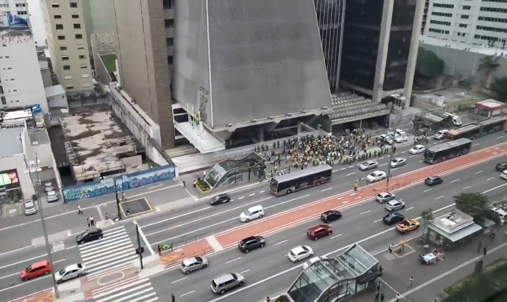 joaoabel_'s tweet photo. cite 1 evento que reuniria mais gente que o movimento bolsonarista antivax na paulista kkkkkkkkkkk https://t.co/AYJdi10gVw