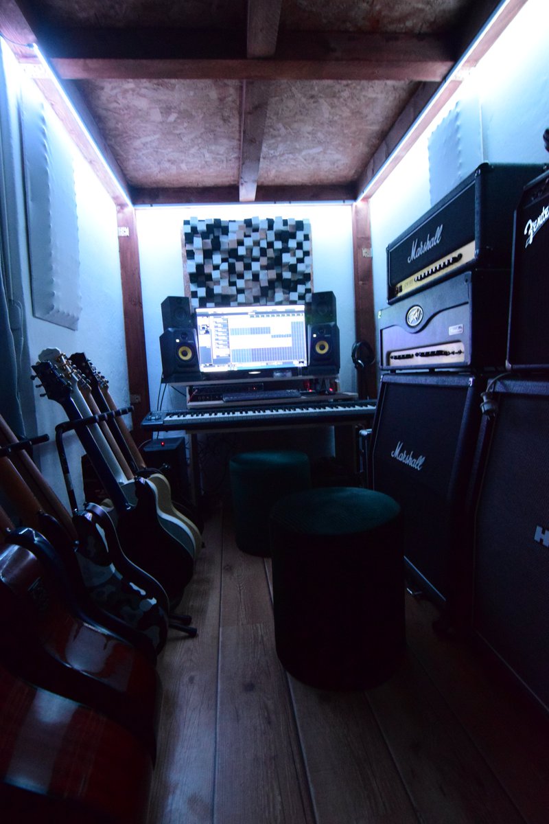 HoryzonSound's tweet photo. 💥💥💥One year we've been waiting to open our humble studio , and here it is. 💥💥💥💥 business enquiries in DM.
#music #production #recording #mixing #mastering #rock #metal #dnb #pop #rap #hiphop #studio #guitar #bass #amp https://t.co/fwFMtIYW7q
