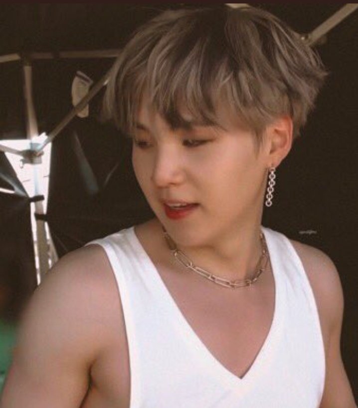 _selfgrowth's tweet photo. Finally, YOONGI OPPA is back
#yoongiisback #yoongi_is_back #yoongisback #YOONGI #SugaOppaIsBack https://t.co/bymscp9JBZ