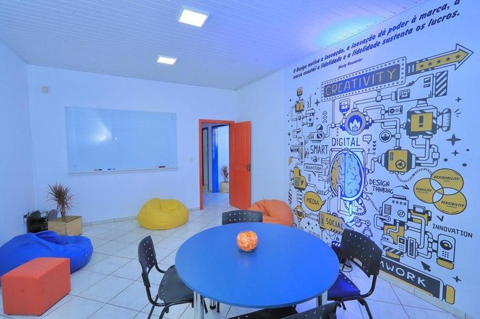 Em forte expansão, universidade gaúcha abrirá 30 polos de ensino a distância pelo país gauchazh.clicrbs.com.br/colunistas/gia… <a href="/gzhdigital/">GZH</a> #acertodecontas