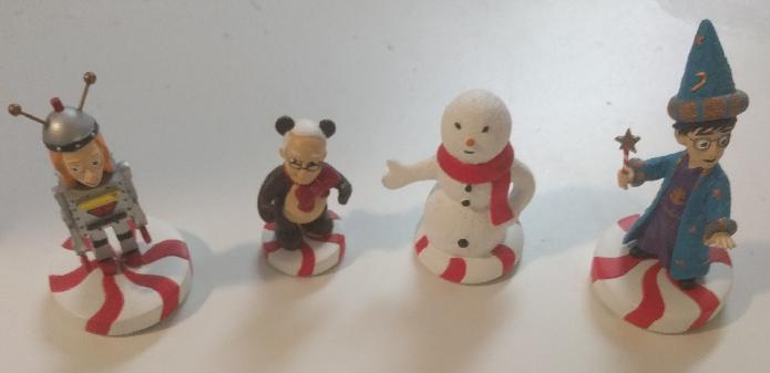 RobZuber's tweet image. I put up my Christmas decorations 😃    @notajenny