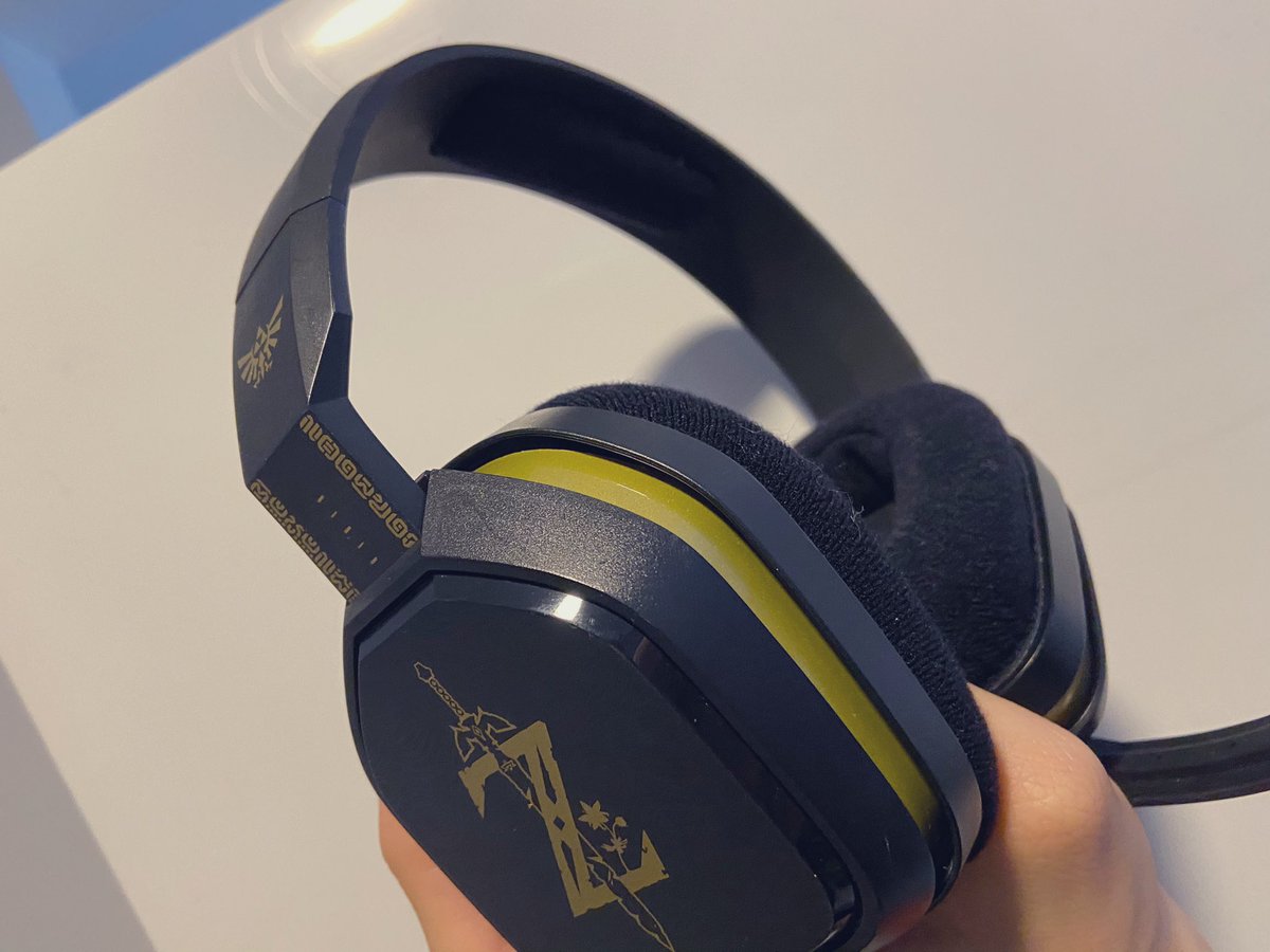 QuechoMaster's tweet image. En cuanto a diseño, dudo llegar a tener un headset tan hermoso como el Astro Headset de Breath of the Wild.