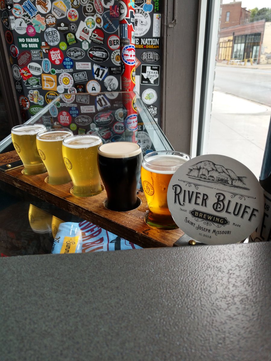 RiverBluffBrew's tweet photo. Excitement is through the roof for the news of our expansion to the River Market in KCMO!
We hope to bring our own flavor to the KC scene and continue sharing stories with friends over a pint or two!
More info to come!
#followtheriver to the Bluff  pouring in the Market https://t.co/uqNtssZnW1