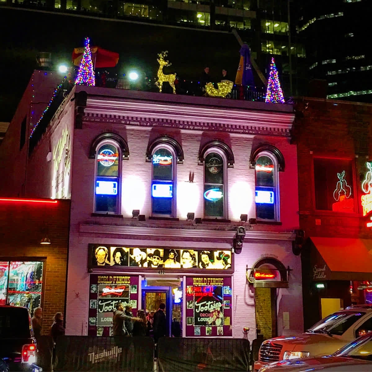 Reminder: We'll be closed on Christmas Day to celebrate the holiday with our loved ones! So come on in and have a good time before then!