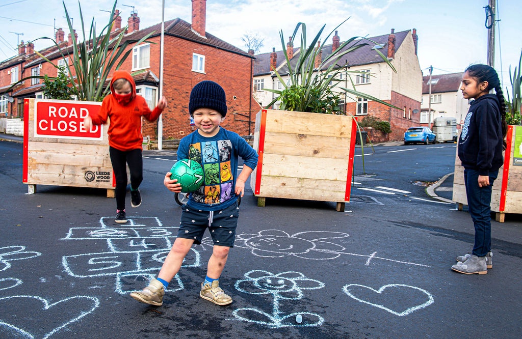 LeedsCC_News's tweet photo. Can you imagine Leeds free of cars? Read the #GetSetLeeds new blog to find out more: https://t.co/nhvvUahwSj https://t.co/YeTfP6gW9d