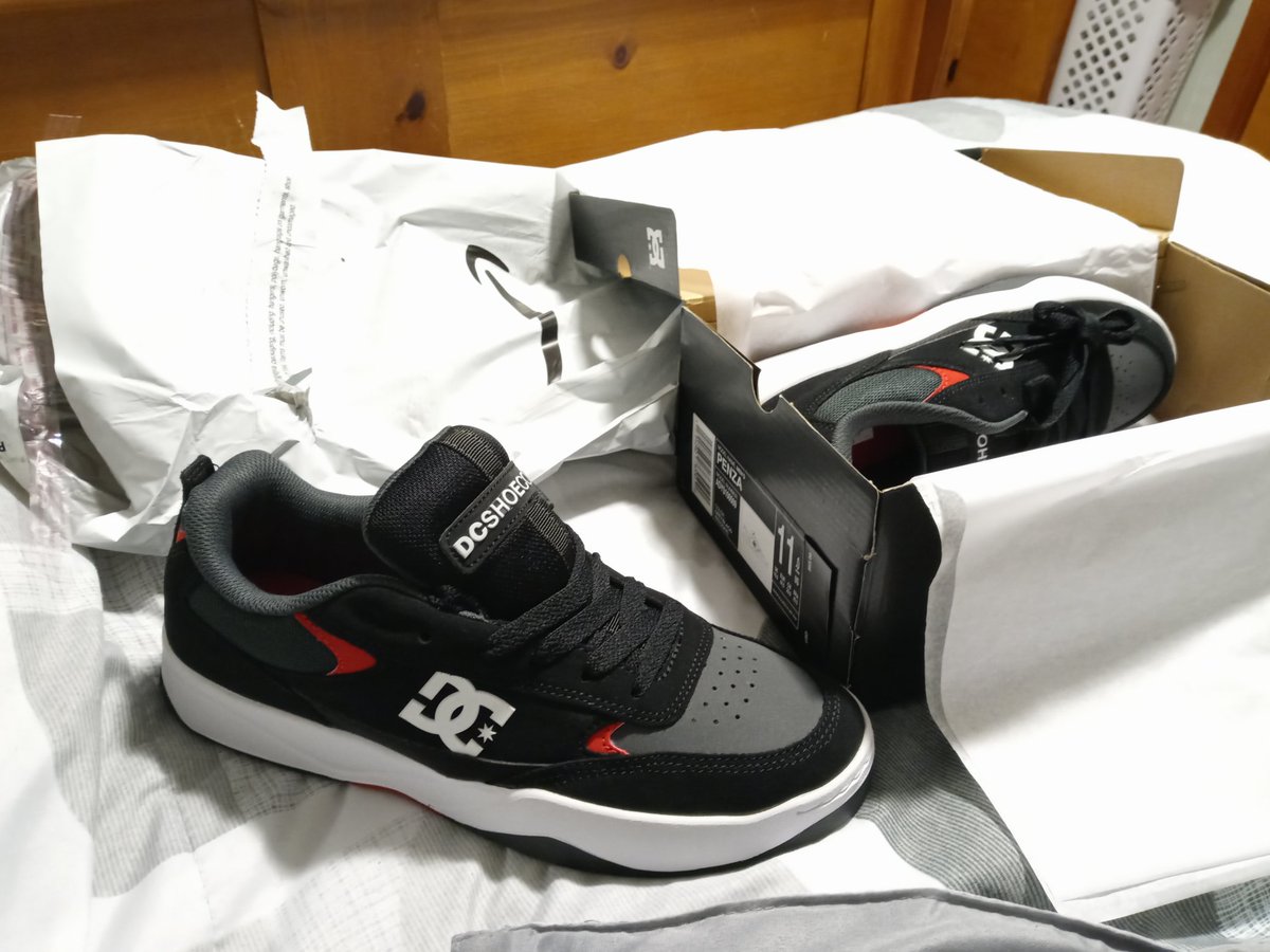 anthjamre's tweet image. @dcshoes my babies came! Now to add to the other 12 pair collection i have! Ill be at 20 pair before the end of the year! ❤ them! #repohio