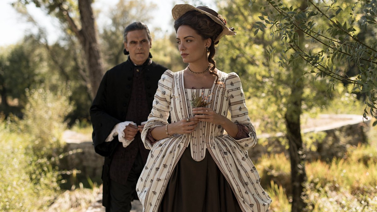 atresmediacom's tweet photo. 'La cocinera de Castamar', nueva serie de @antena3com, finaliza su rodaje👏

Os mostramos las primeras imágenes 👇

https://t.co/qQdTSbR3A3 https://t.co/eKxsqD1HRZ