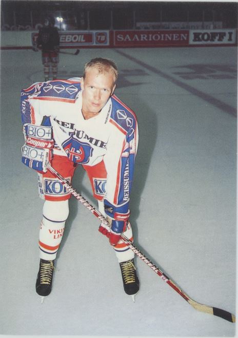 TapparaStats's tweet photo. LUUKKU 23/24! 🎁

Numerolla 2️⃣3️⃣ on kirvespaidassa pelanneet muun muassa alla olevat pelaajat: 

Tero Toivola 1986-89
https://t.co/wmURJviYbj

Ari Matilainen 1989-92
https://t.co/EaBRPTQS6U

Aleksi Elorinne 2014-19
https://t.co/JOoRBTxZQz

#Tappara
#Liiga https://t.co/c2OINNRNiW