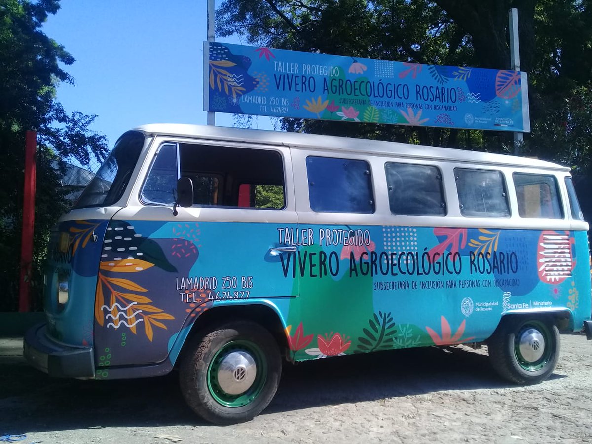InclusionStaFe's tweet photo. 📢Te presentamos la Furgoneta Agroecológica🚌, el nuevo puesto de venta ambulante que recorrerá los distintos sitios de la ciudad de Rosario, llevando gran variedad de plantas y flores del Vivero Agroecólogico; para que puedas acercarte y comprar lo que más te guste🌸🪴 https://t.co/UNDTEotFAH