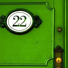 UHNVolunteers's tweet photo. Door 22 of the #VolunteerAdvent in the #CountdowntoChristmas is Fiona and Chris. Both have been #volunteering throughout the lockdowns and putting their hands to a variety of roles which has seen them have really #positiveengagements with patients. https://t.co/bMXgdLUyg1
