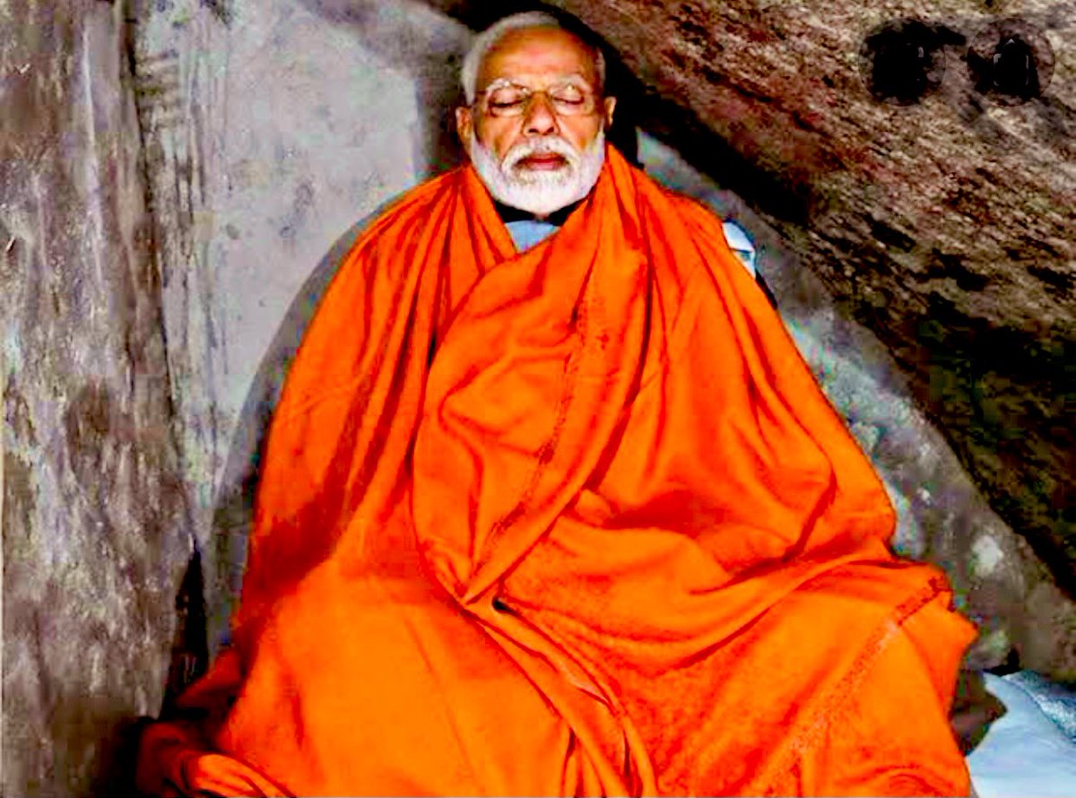 iamPunam's tweet photo. The ‘Legion of Merit’ 🥇
लीजन ऑफ मेरिट' #Modi Ji 🙏🏻
- सौगंध मुझे इस मिट्टी की मैं देश नही झुकने दूँगा.
- ना खाऊंगा ना खाने दूंगा.
- सबका साथ, सबका विकास और सबका विश्वास #NationalMathematicsDay
#DDCElections #JaiHind 🇮🇳😇
#PanchayatToParliamentBJP
#ModiInAMU
#FarmersWithModi https://t.co/PrjeqLyHT5