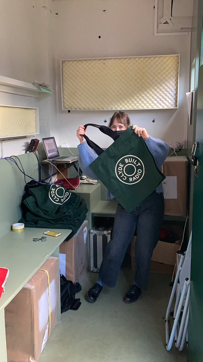 clydebuiltradio's tweet photo. Give yourself the gift of supporting community radio this Christmas 💝

🚨T-Shirt pre-order ends on 24th December 🚨

Totes modelled by @hellotaraquinn

→ https://t.co/du1jGq70WK https://t.co/QYs1RofZ0w