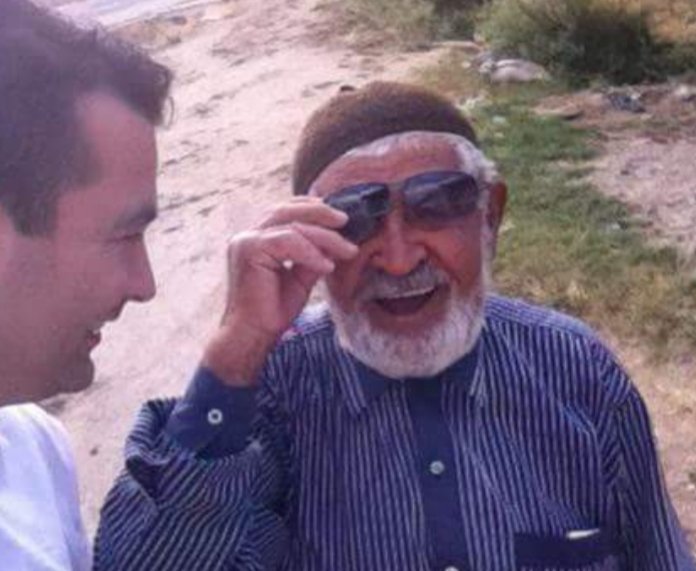 Değerli dostlar şükürler olsun bugün aldığım güzel haberin sevincinin temsili fotoğrafı ve hatırası olarak sizlerle paylaşıyorum.Hemen paylaşamadım. Bir kaç saat önce serbest kaldım. Bu süreçte bana destek olan dua eden herkese çok teşekkür ediyorum.Allah hepinizden razı olsun