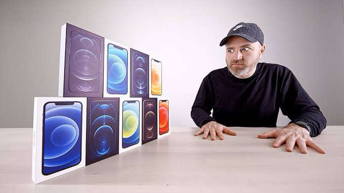 lankathilaka's tweet photo. #100FREEiPhone12 
I want the Red,  
#100FREEiPhone12 

@UnboxTherapy
@LewLater https://t.co/ihURRS2ozw