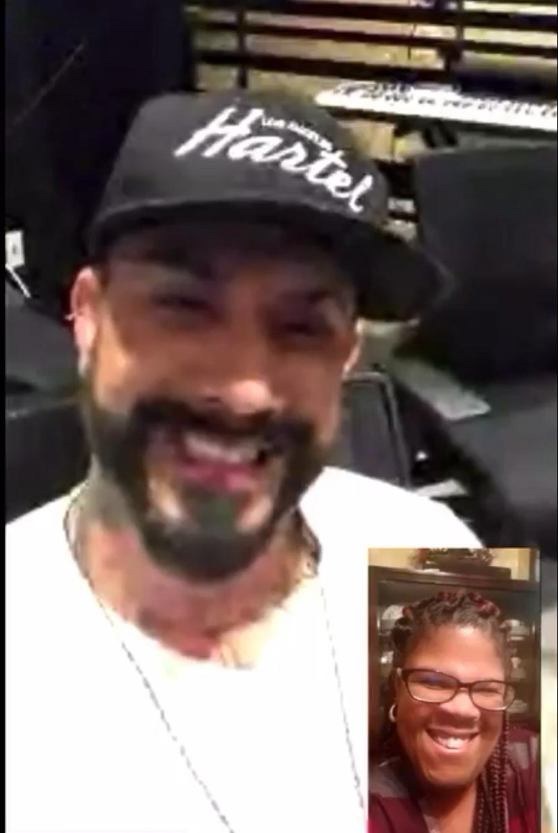 sunnygirl20's tweet photo. @loopedlive I've had quite a few #LiveOnLooped moments but my favorite were the ones with @aj_mclean ❤ https://t.co/s1RjDhQyDz