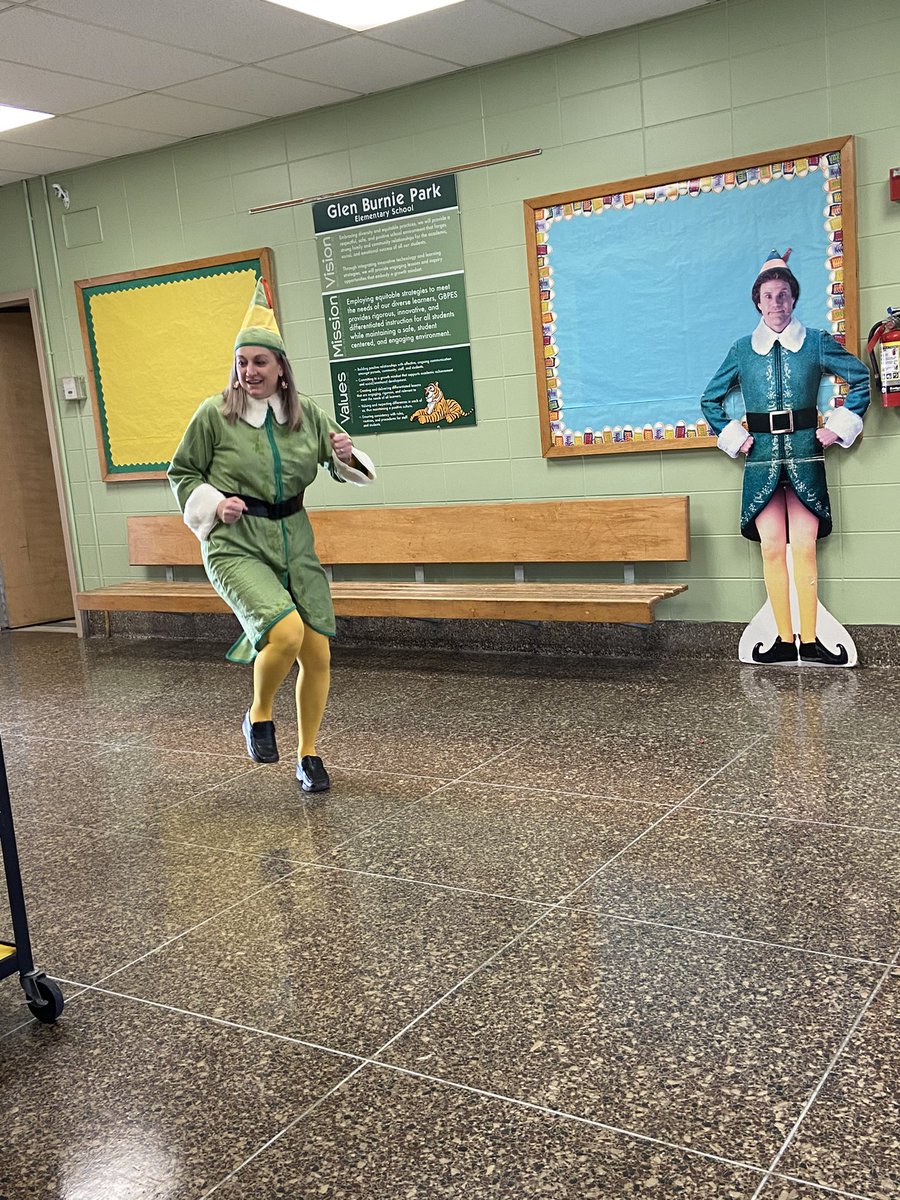 stephanielseidl's tweet photo. Two days before winter break...you really have to put the FUN in Friends & Fun time! Had a blast and got some energy out before the afternoon session with our K-2 friends @gbparkaacps! #ThingsWeDoForKids #LoveMyJob #AACPSAwesome #WorkoutWithBuddyTheElf https://t.co/SwaOpC5Uu8