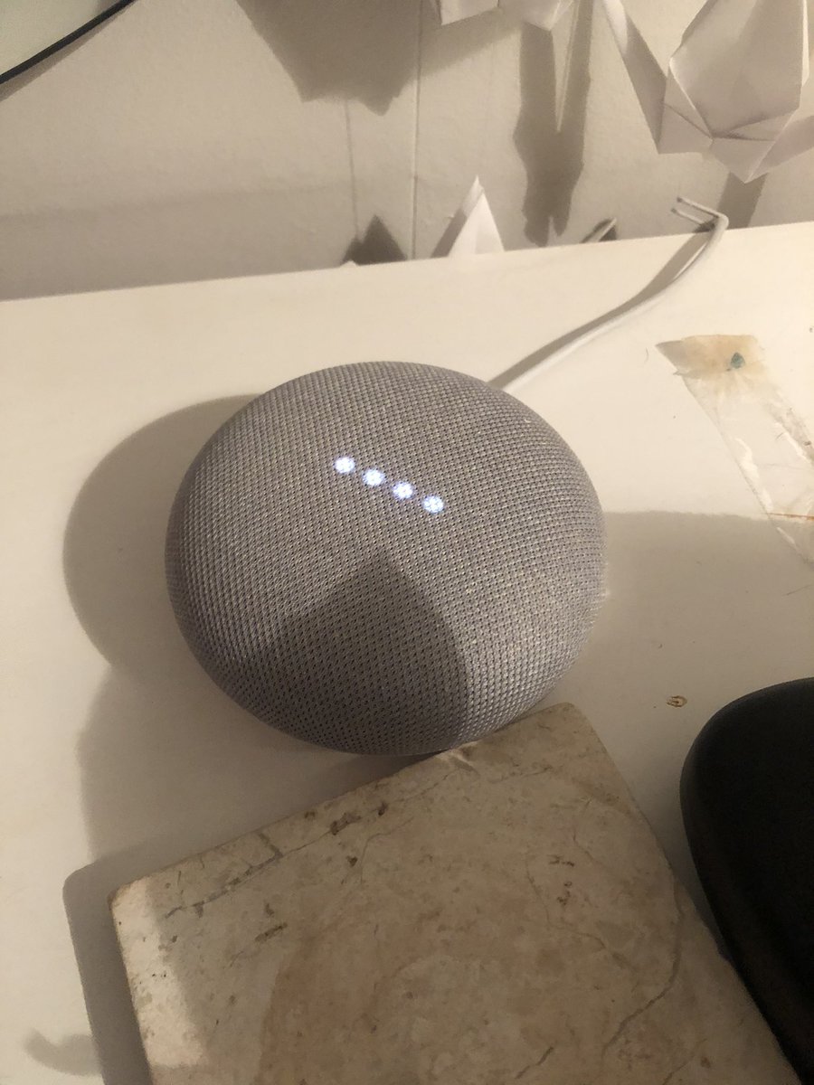 kw__creative's tweet photo. @googlenest hi there, my google home mini seems to be broken, no matter how long I unplug for or even when I press the reset button it just looks like this. I got it last Christmas so had it just under a year. Please can you help? https://t.co/98LDaGo401