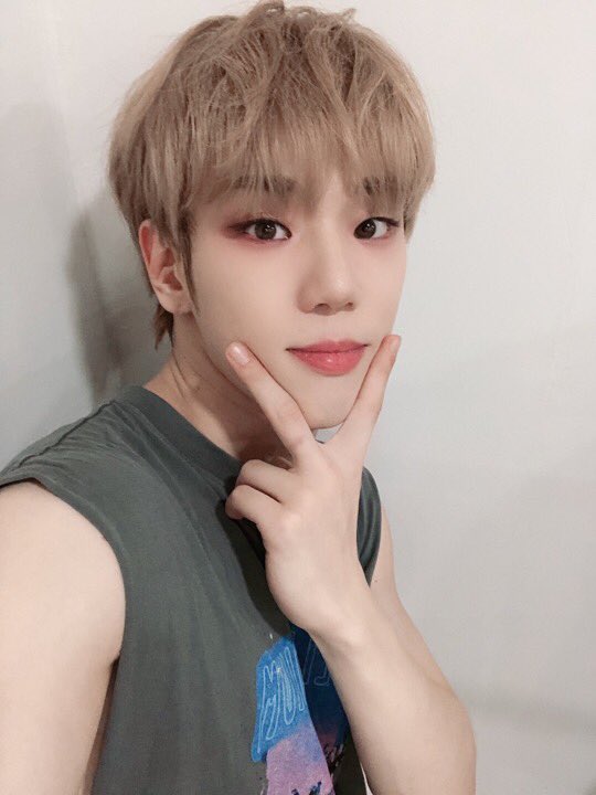 summer82886010's tweet photo. #CHOICESELCADAY #CSD #CHOICE @official_ACE7 https://t.co/OTuQMR1OcW