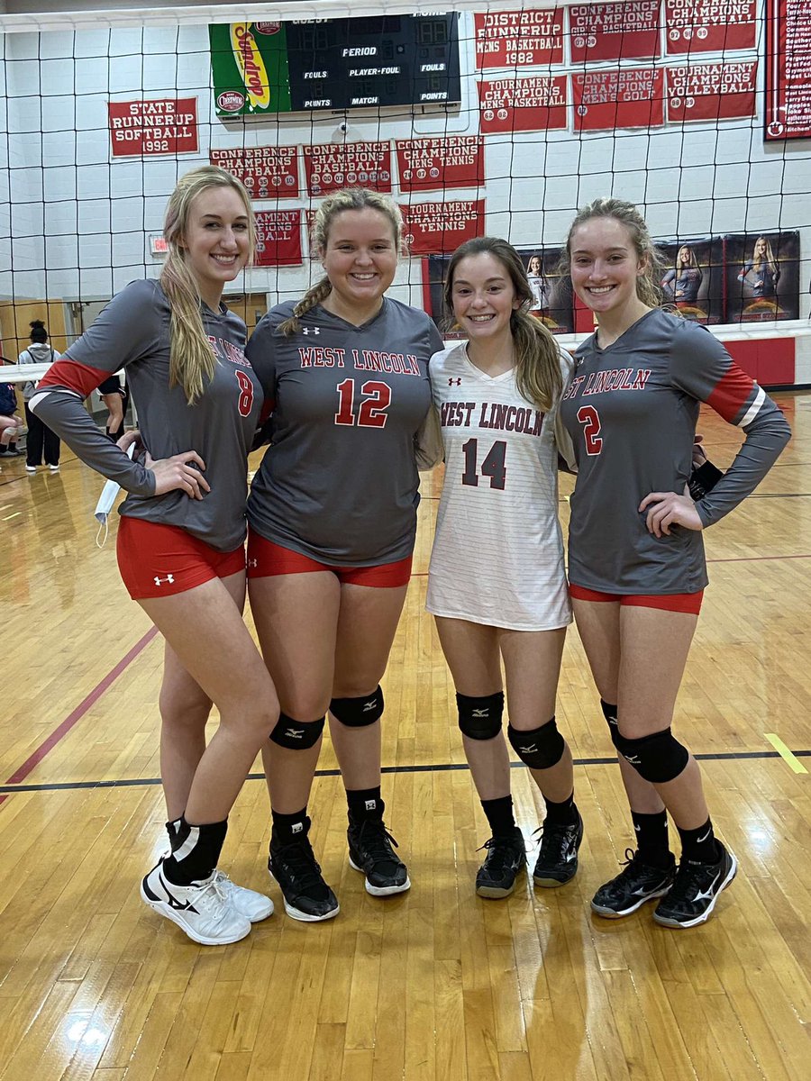 coach_suttle's tweet photo. Congratulations to both the JV and Varsity Lady Rebels for their win over Lincolnton last night!!! It was Senior Night for our 4 seniors and we wish them the best of luck! Love y’all! #gorebels @wlincolnhs https://t.co/gmOe3cdUUr