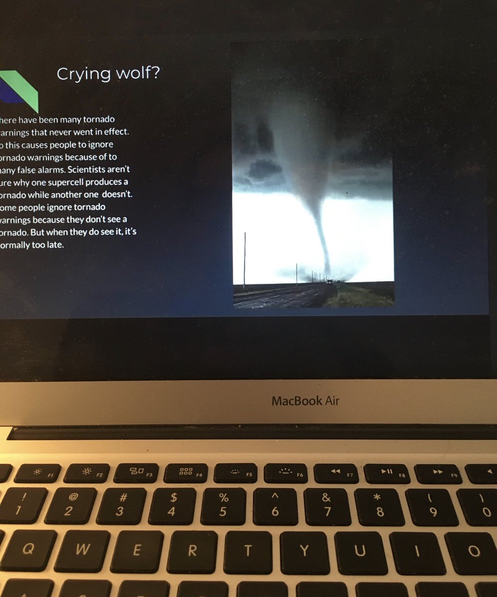 sdperkins728's tweet photo. Great way to go into winter break. 4P students sharing their extreme weather research with each other on Zoom. So impressed. #hatchtigers ⁦@OakPark97⁩ https://t.co/auD8YNANoS