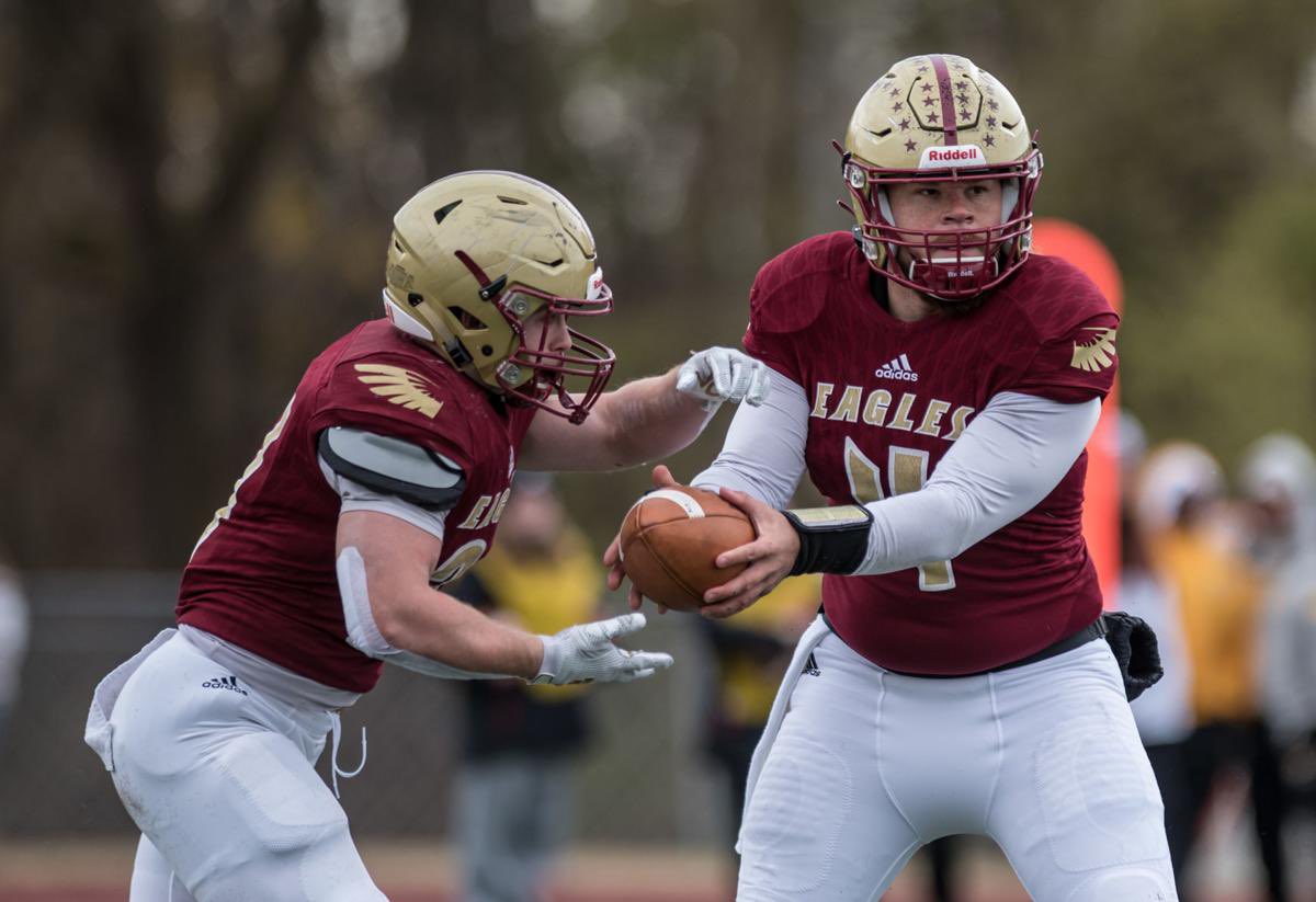 Chunter0's tweet photo. Blessed to receive my 4th offer to Bridgewater college⚪️🔴 @CoachSmitty25  @BH2OFootball https://t.co/bXa2tC3iIC