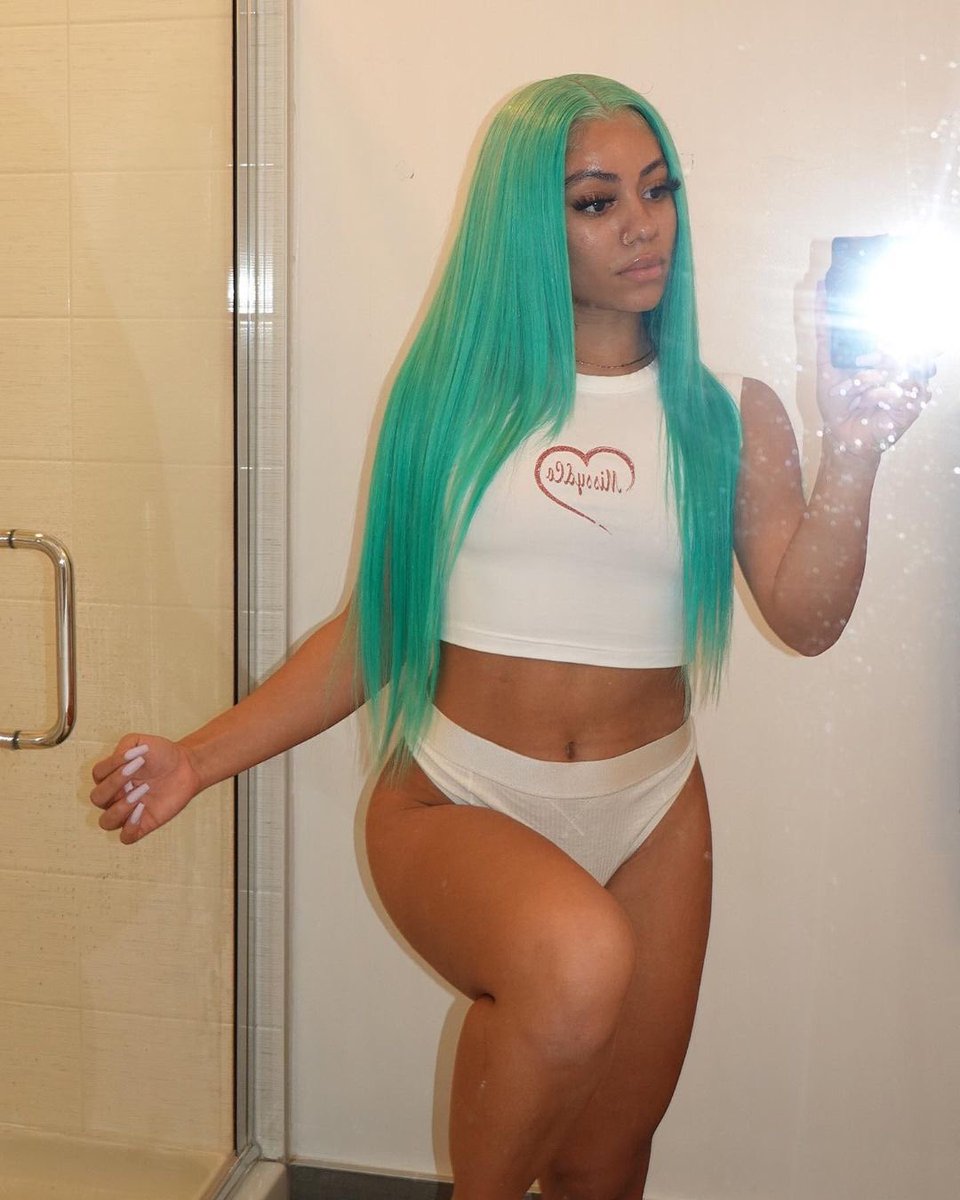 mirror pics. ♡