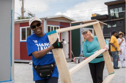 RotaryES's tweet photo. Con tu donación, podemos financiar proyectos que generan un gran impacto al fortalecer las comunidades para crear soluciones reales y duraderas. Da el regalo de #Rotary y únete a nosotros para hacer el bien en el mundo. https://t.co/fkoW5hZRFx https://t.co/hTSAu1wA9q